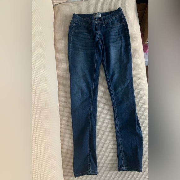 Lot 5 PCs Jeans different brands and sizes - Picture 5 of 7